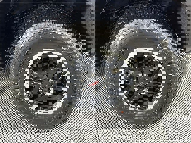 New 2025 Toyota Tacoma TRD Off-Road image 10