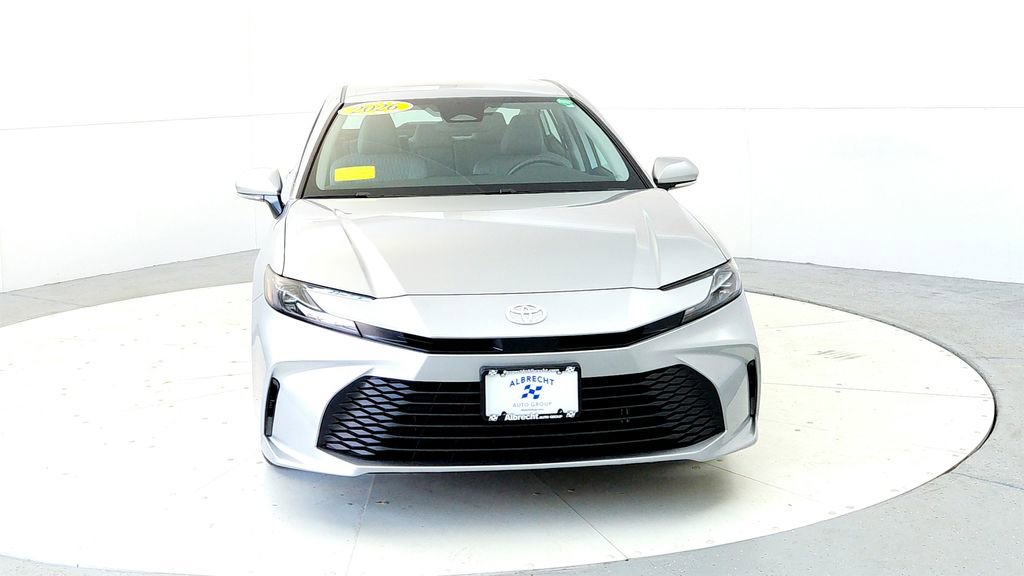 Used 2026 Toyota Camry LE AWD/4WD image 8