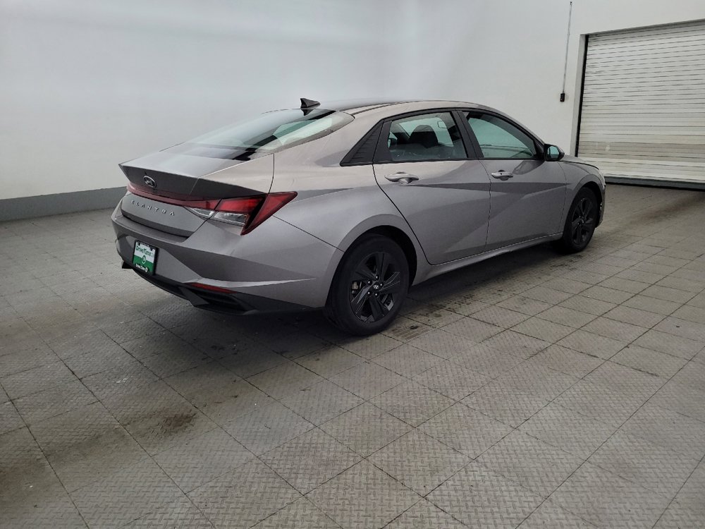 Used 2023 Hyundai Elantra SEL FWD image 10
