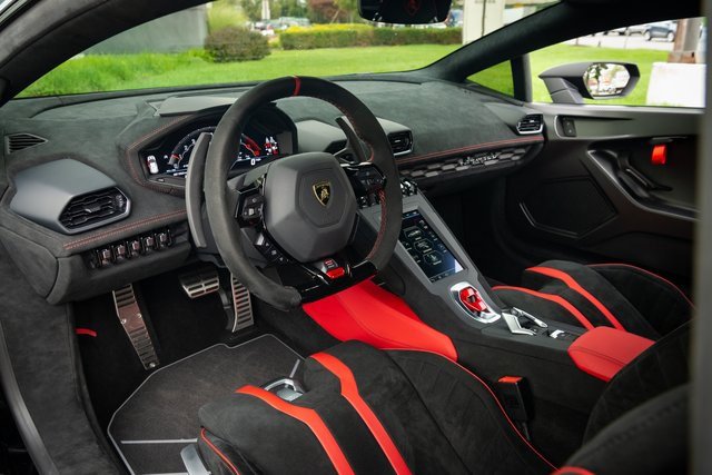 Used 2022 Lamborghini Huracan STO image 37