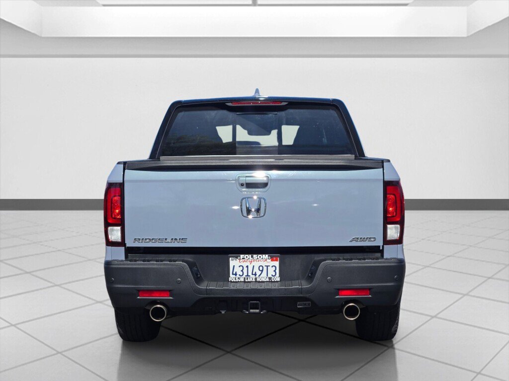 Certified 2023 Honda Ridgeline Black Edition image 6