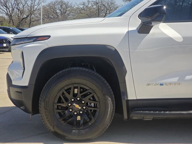 Used 2024 Chevrolet Silverado EV W/T image 5