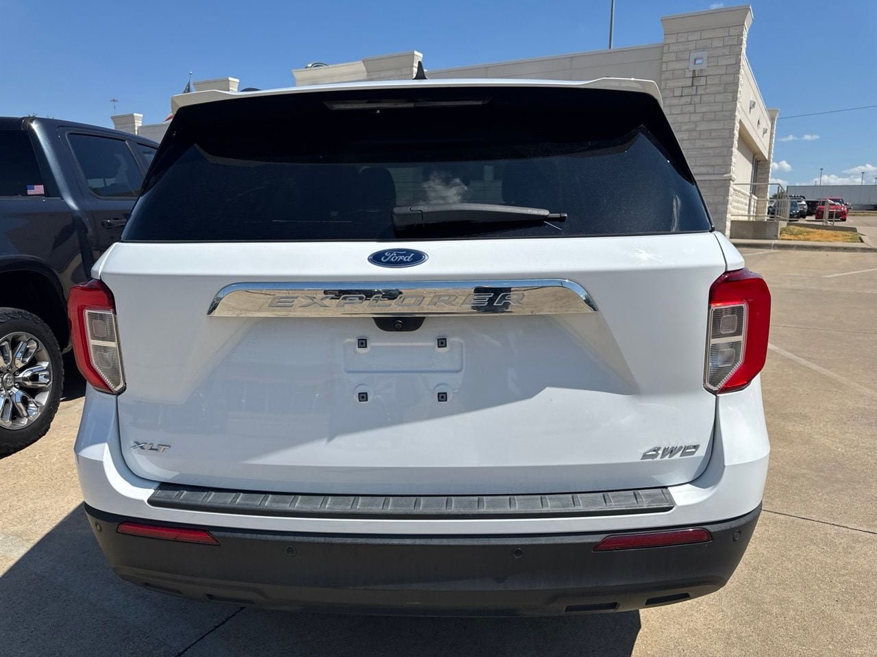 Certified 2023 Ford Explorer XLT AWD/4WD image 5