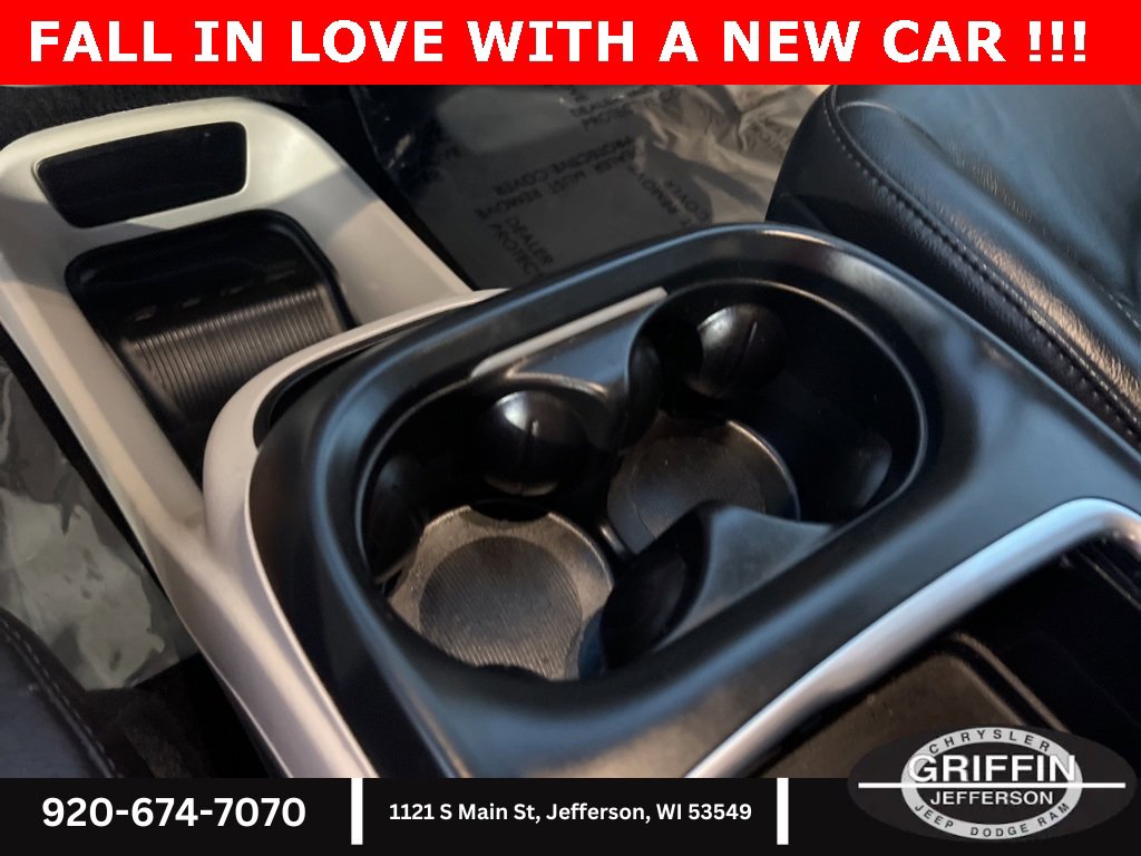 Used 2022 Chrysler Pacifica Touring-L image 27