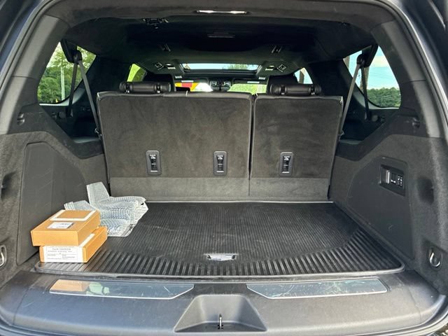 Used 2025 Cadillac Escalade ESV V AWD/4WD image 18