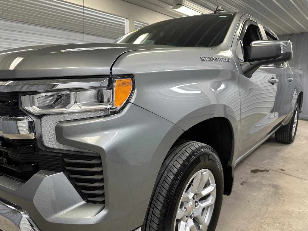 Used 2023 Chevrolet Silverado 1500 LT image 34