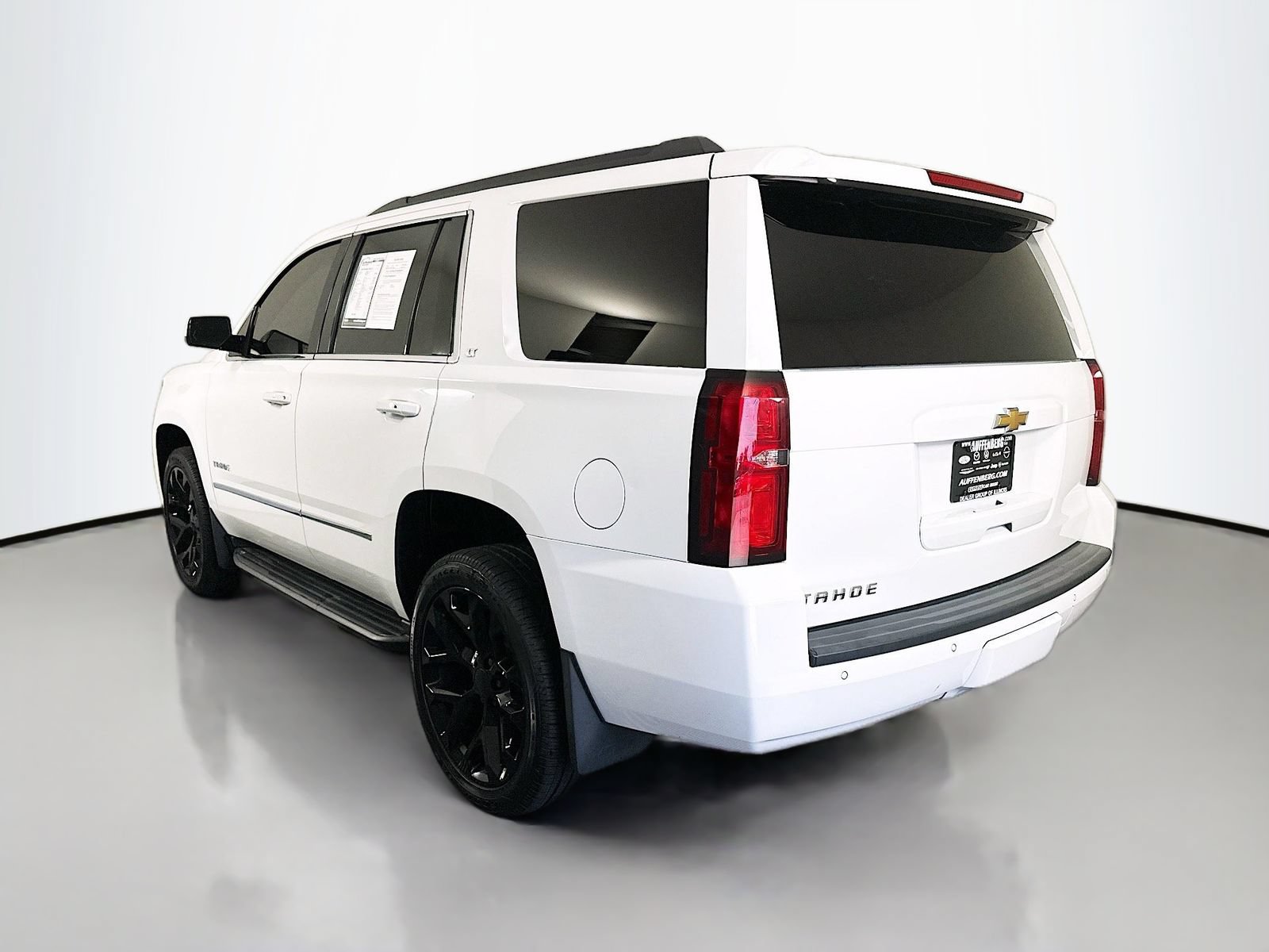 Used 2019 Chevrolet Tahoe LT w/ Luxury Package AWD/4WD image 5