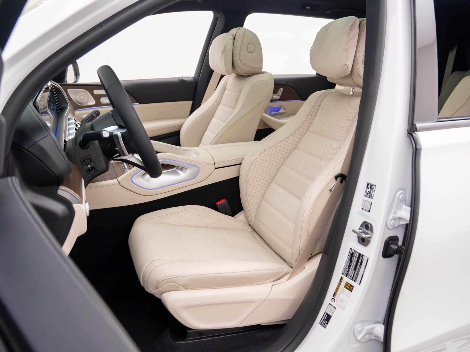 New 2026 Mercedes-Benz GLS 580 4MATIC image 17