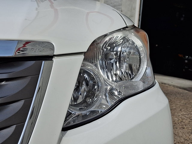Used 2009 Toyota Avalon XLS image 9