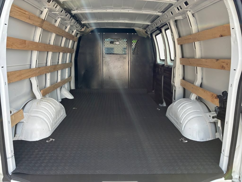 Used 2025 Chevrolet Express 2500 w/ Driver Convenience Package RWD image 13