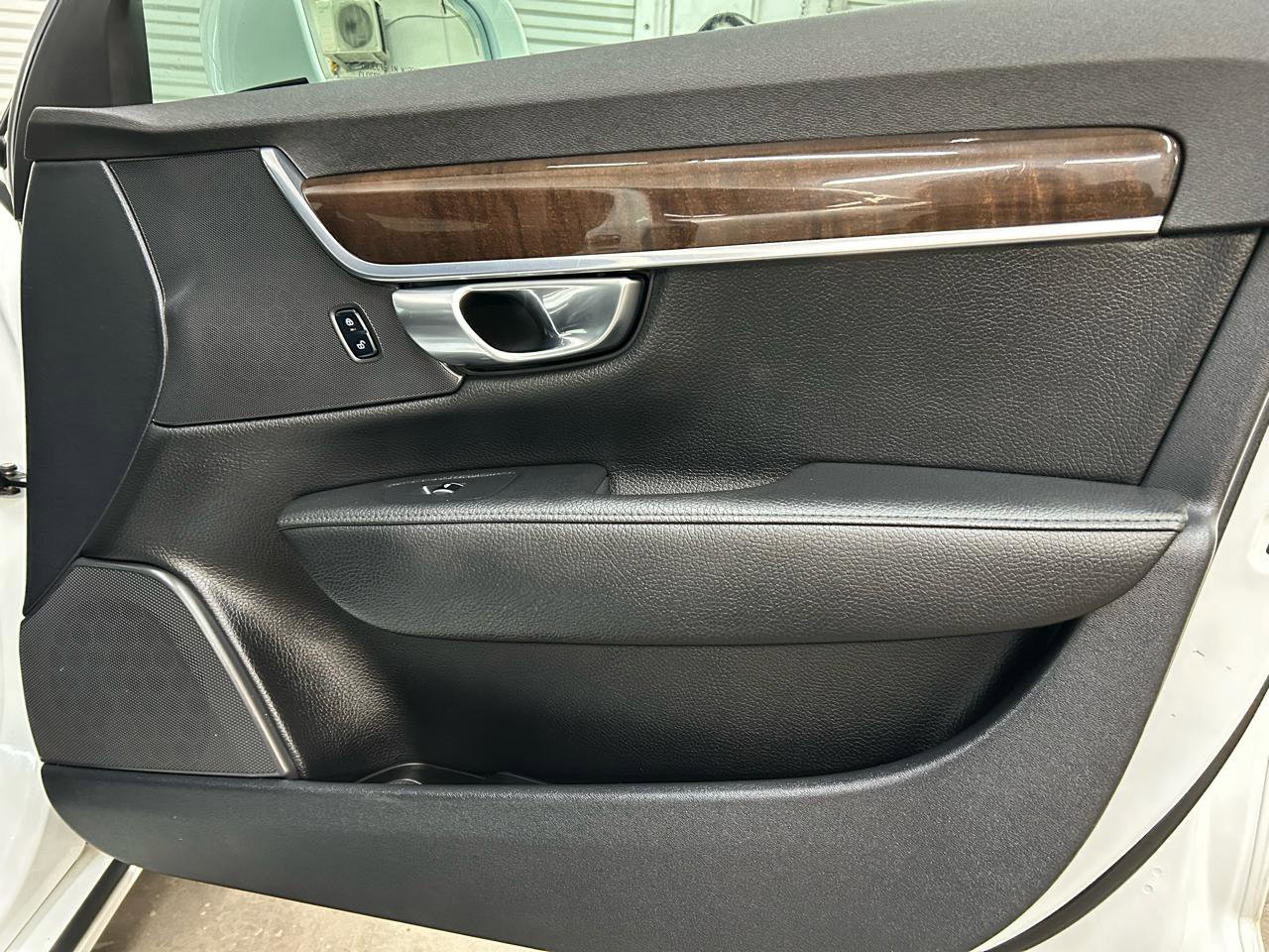 Used 2018 Volvo S90 T5 Momentum w/ Convenience Package AWD/4WD image 30