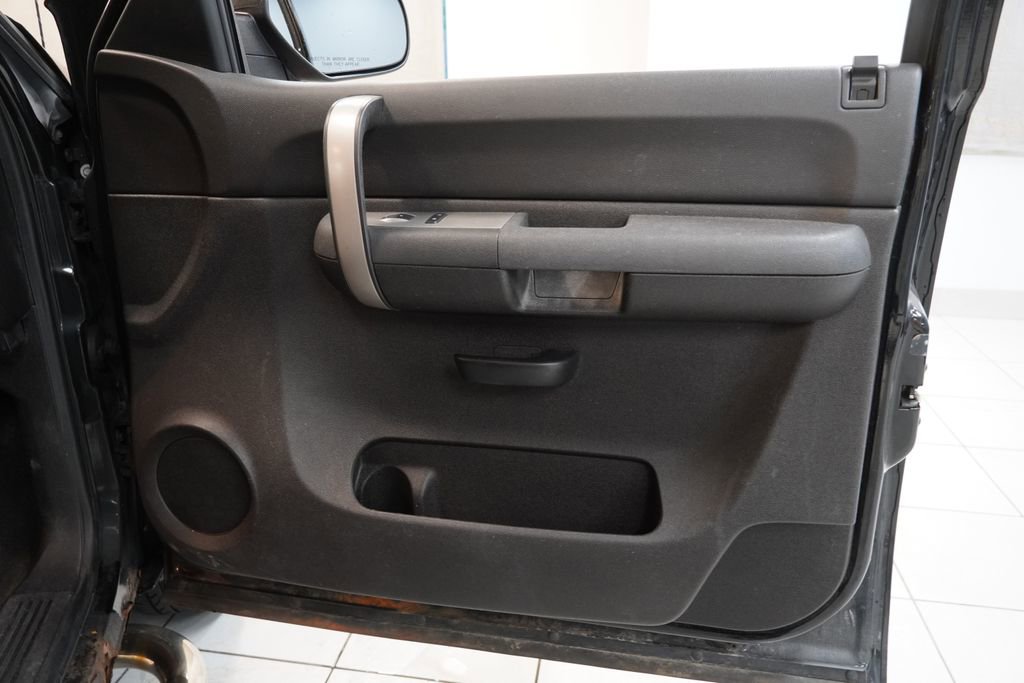 Used 2007 Chevrolet Silverado 1500 LT w/ Towing Package RWD image 30