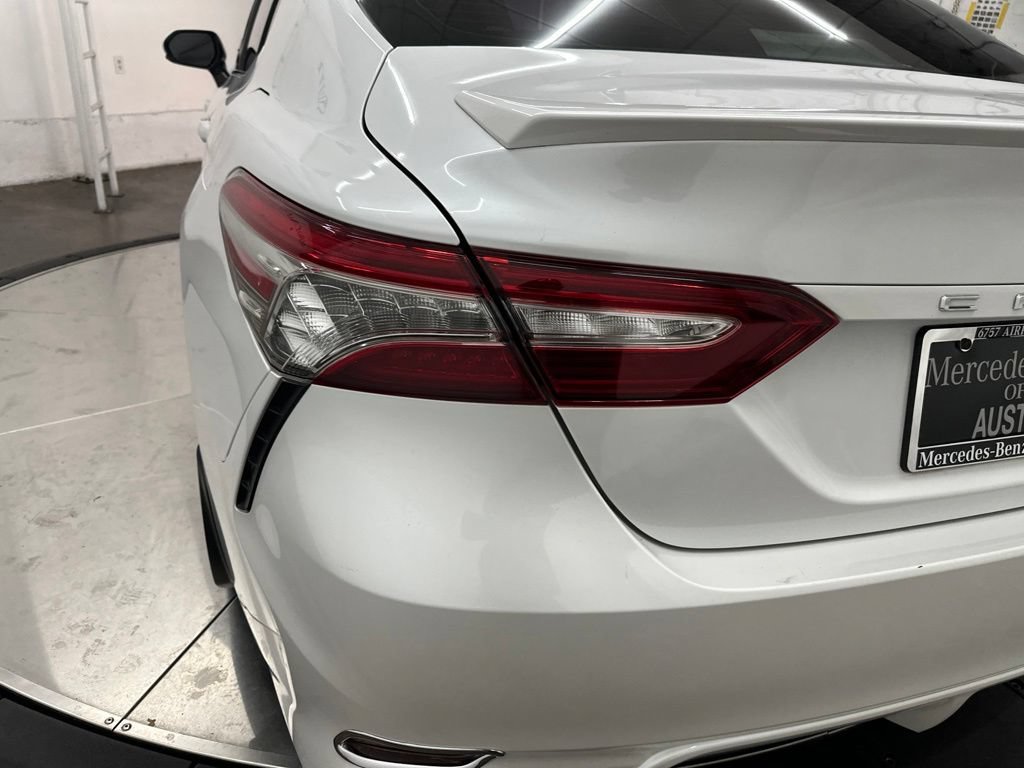 Used 2019 Toyota Camry XSE FWD image 13