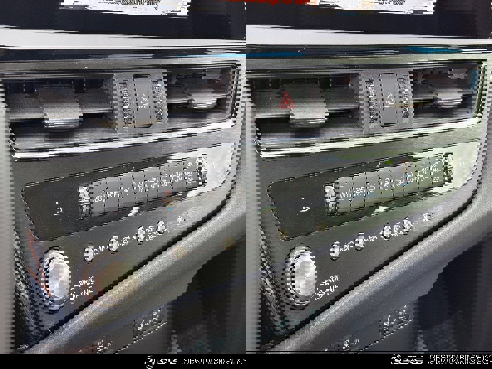 Certified 2025 Lexus ES 300h w/ Premium Package image 25