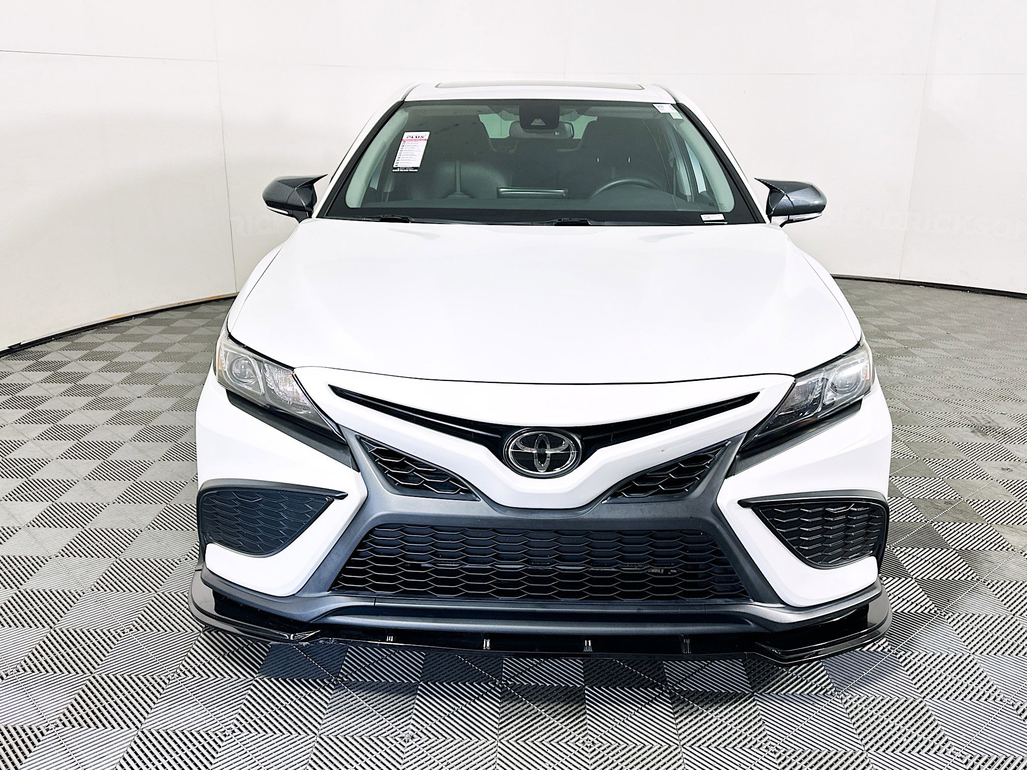 Used 2022 Toyota Camry SE w/ Audio Upgrade Package FWD image 8