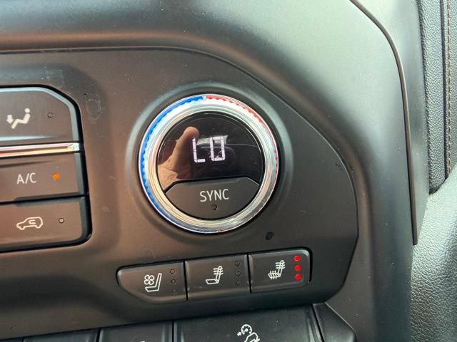 Used 2021 GMC Sierra 1500 AT4 w/ AT4 Value Package AWD/4WD image 41