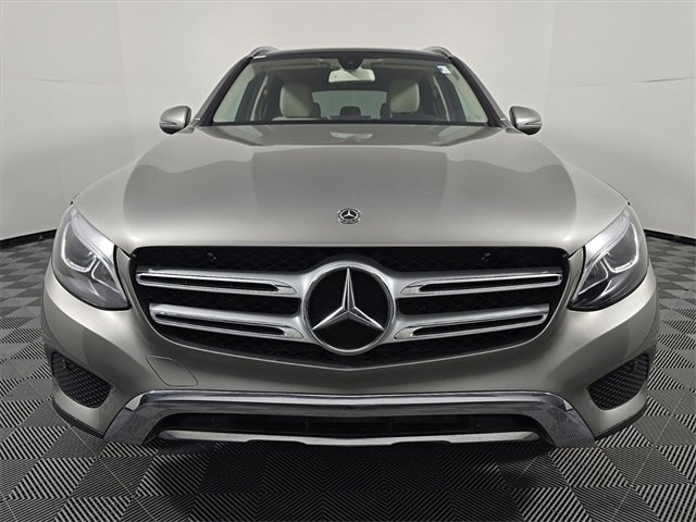 Used 2019 Mercedes-Benz GLC 300 4MATIC image 10