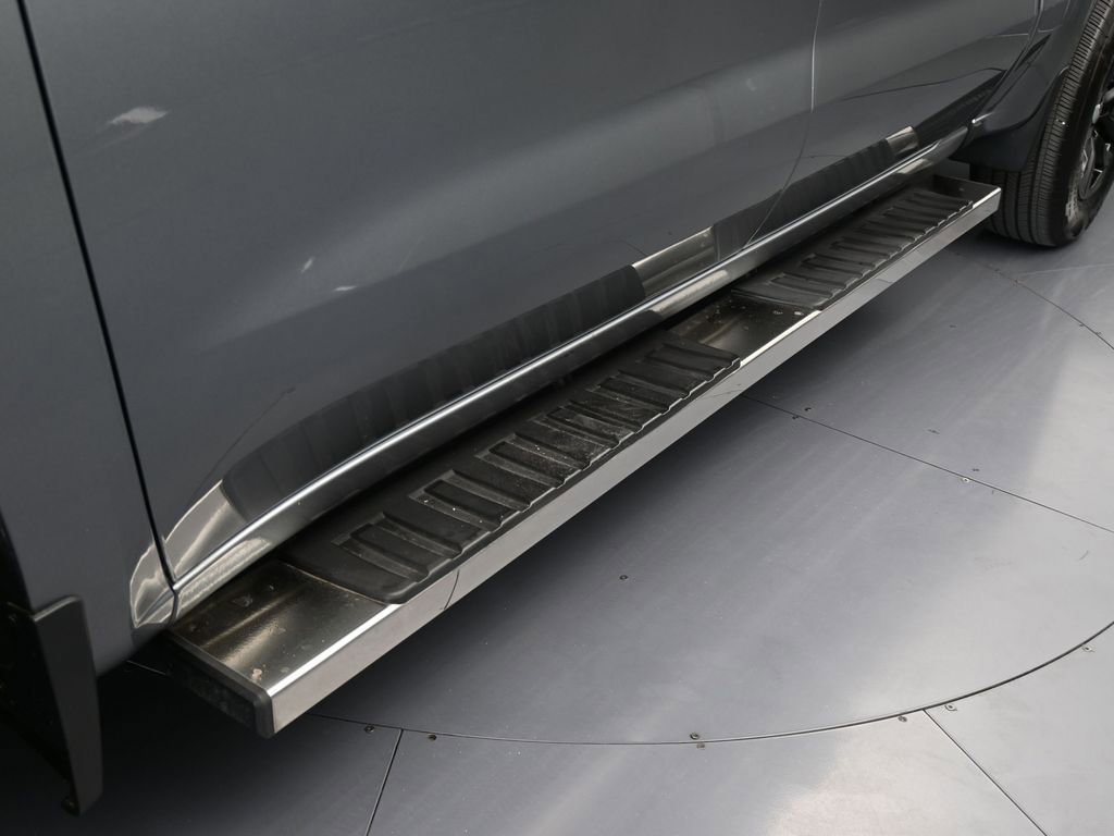 Used 2021 Chevrolet Silverado 1500 RST image 31