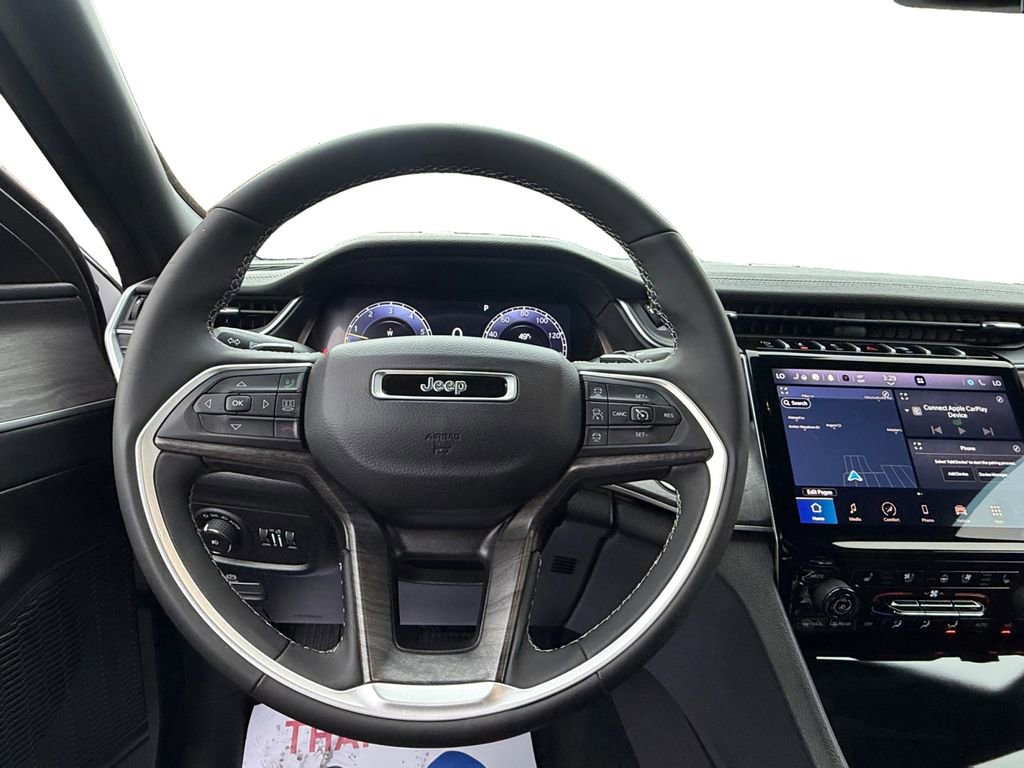 Used 2024 Jeep Grand Cherokee L Limited w/ Luxury Tech Group II image 11