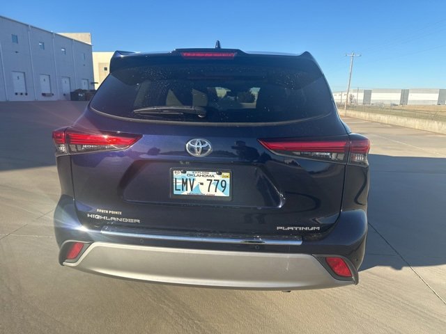 Used 2020 Toyota Highlander Platinum image 6