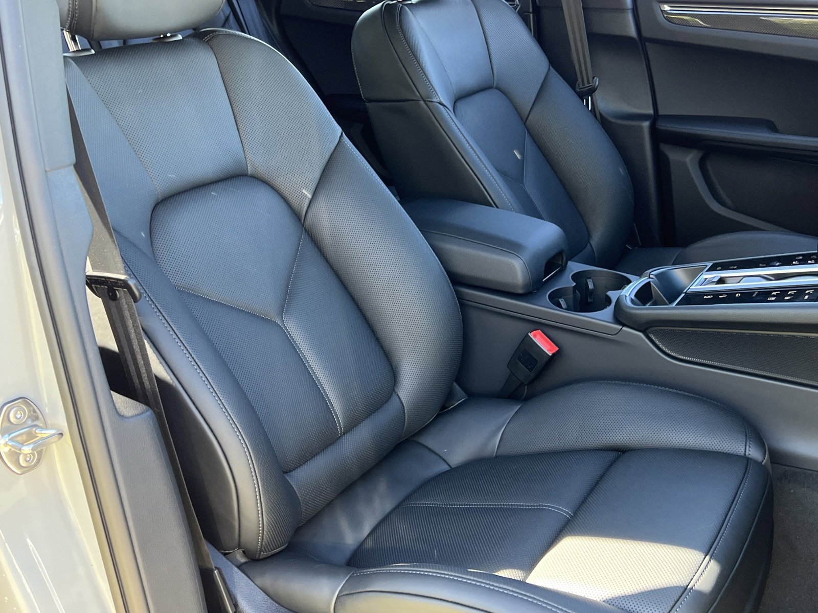 New 2026 Porsche Macan S image 15