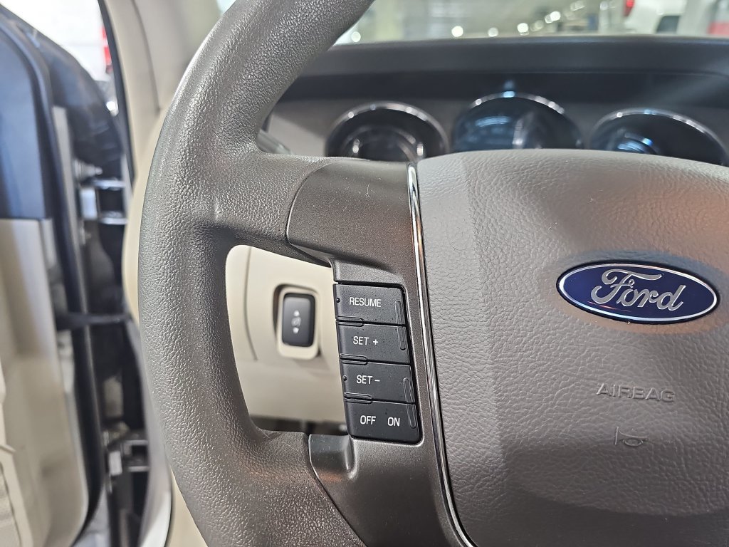 Used 2012 Ford Taurus SE FWD image 19
