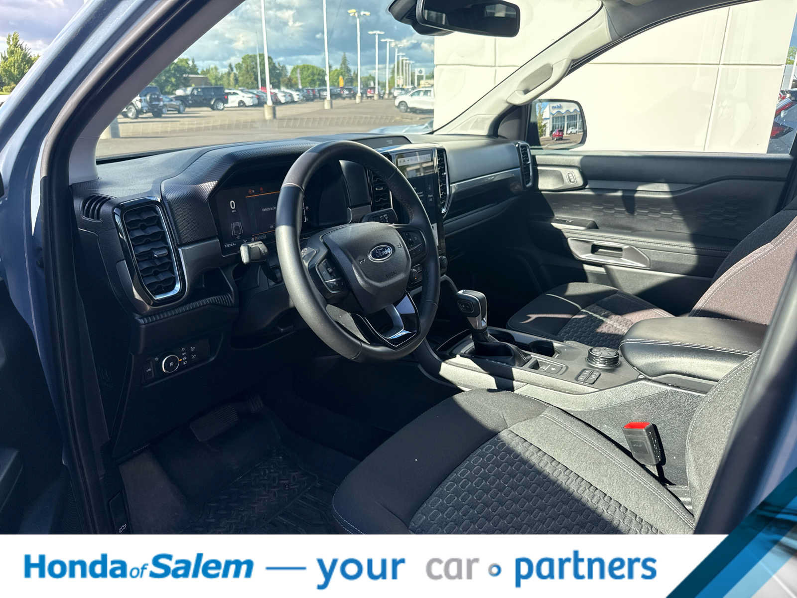 Used 2024 Ford Ranger XLT w/ Trailer Tow Package AWD/4WD image 2