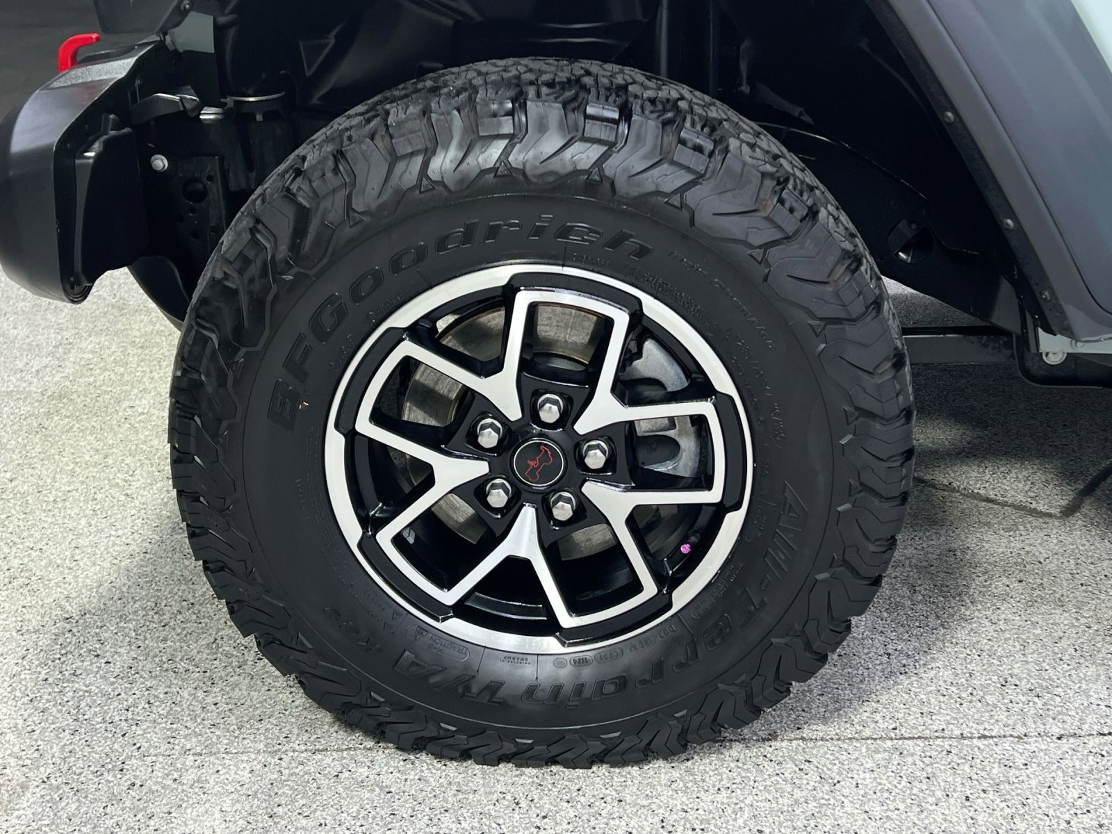 Used 2024 Jeep Wrangler Unlimited Rubicon w/ Technology Group image 16