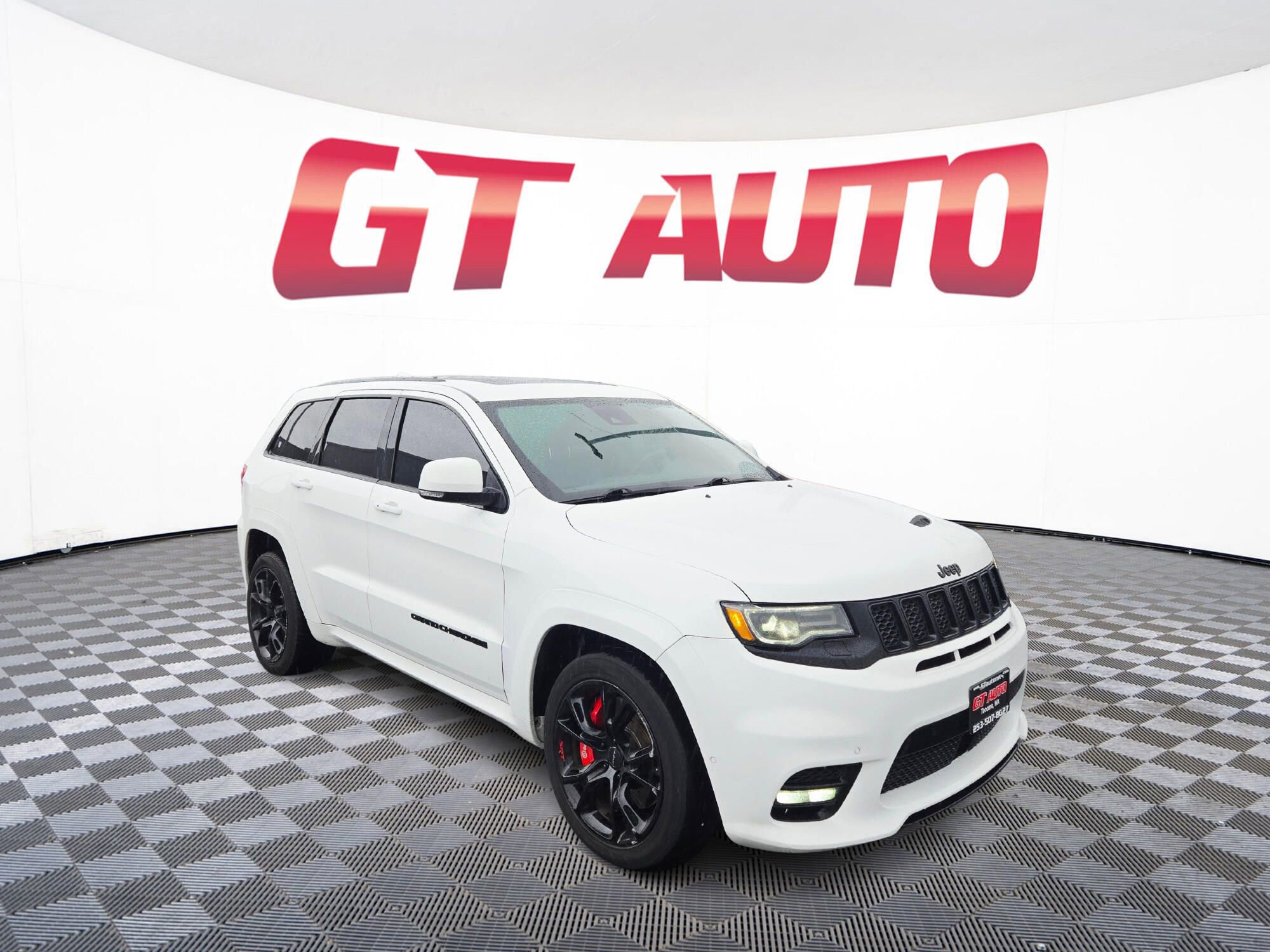 Used 2020 Jeep Grand Cherokee SRT image 1
