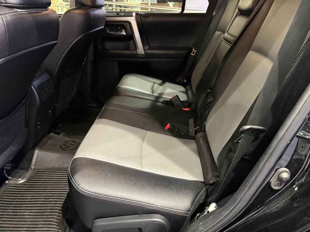Certified 2018 Toyota 4Runner SR5 Premium image 31