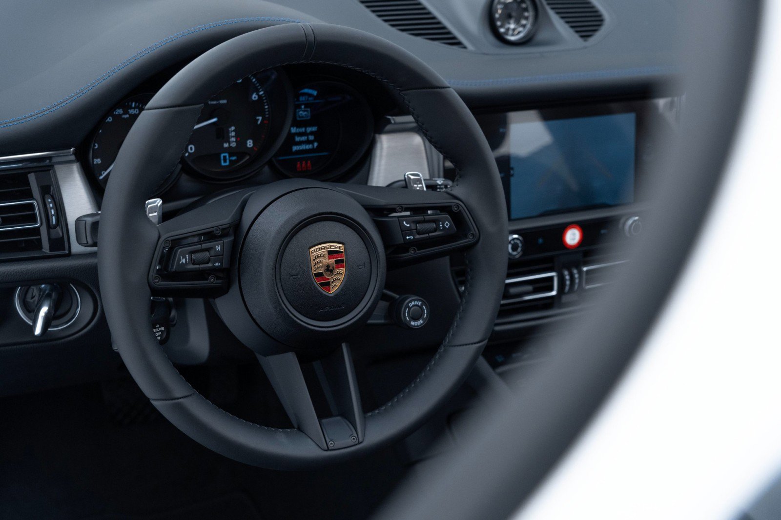 New 2025 Porsche Macan image 20