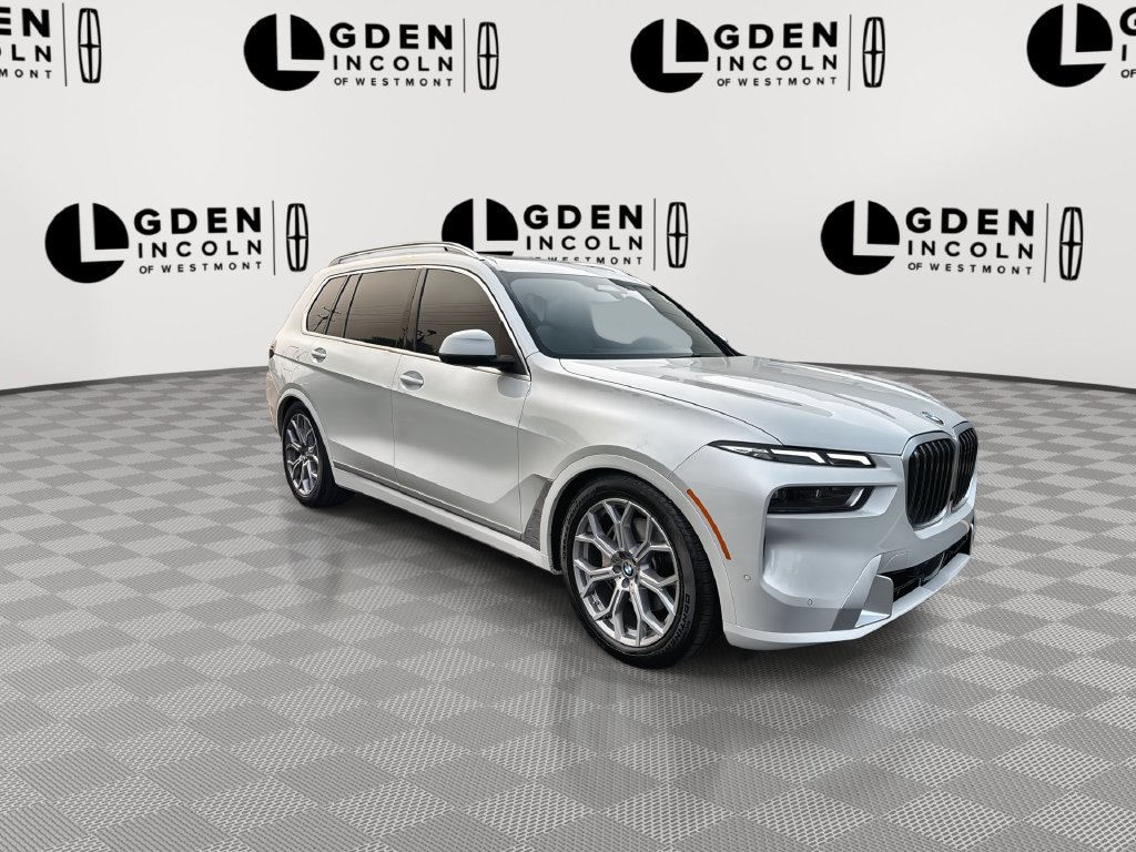Used 2023 BMW X7 xDrive40i w/ Executive Package AWD/4WD image 2