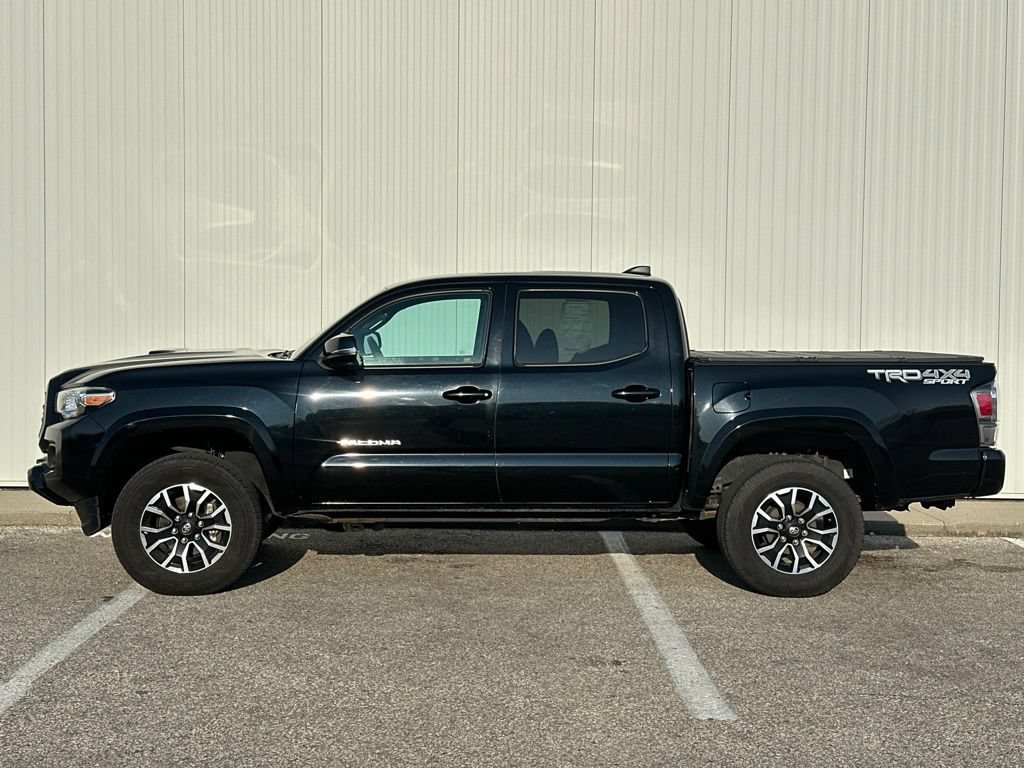 Used 2020 Toyota Tacoma TRD Sport w/ Technology Package AWD/4WD image 3