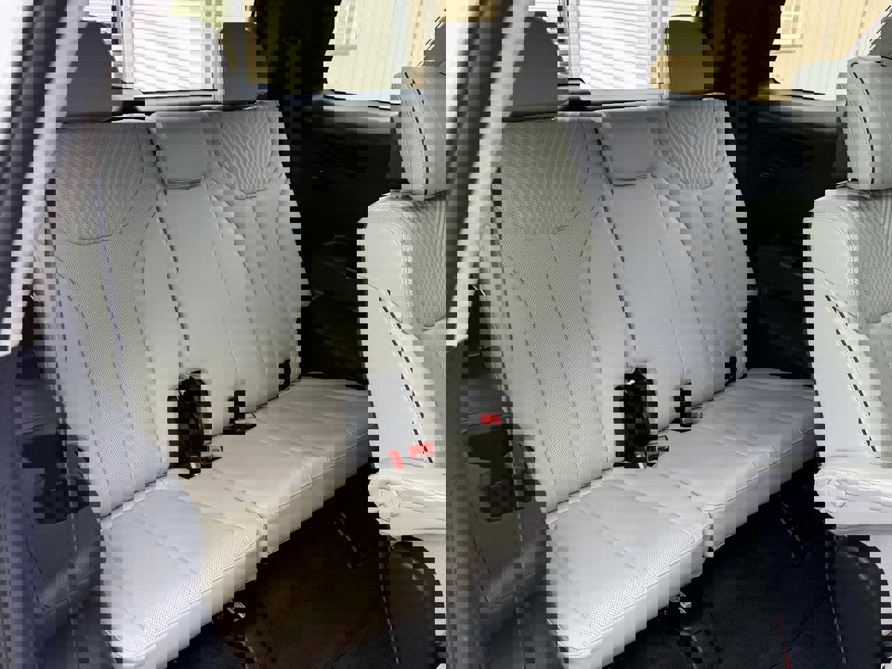 Used 2024 Hyundai Palisade Calligraphy image 30