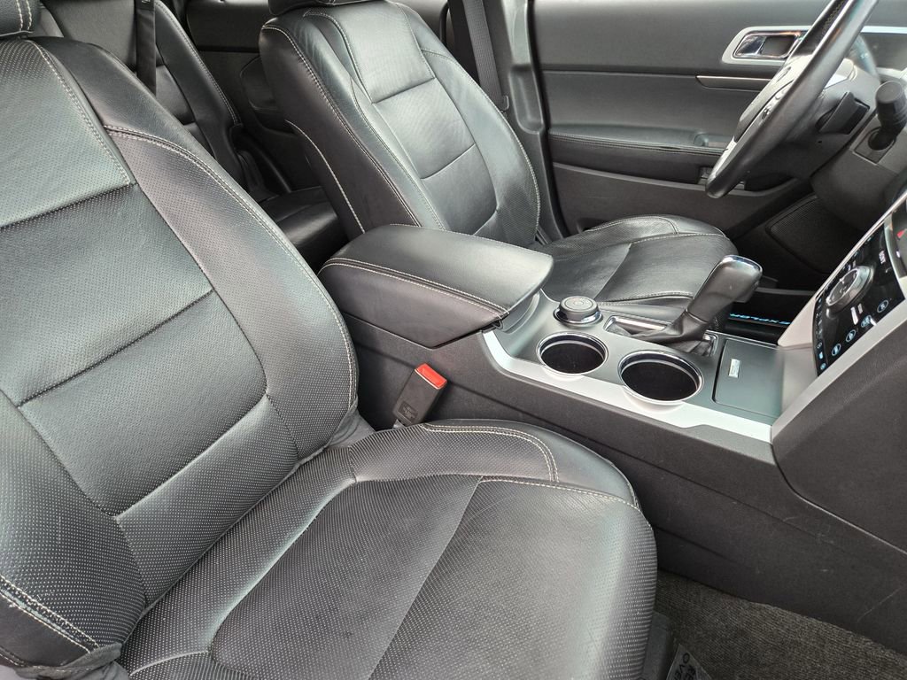 Used 2013 Ford Explorer Sport image 15