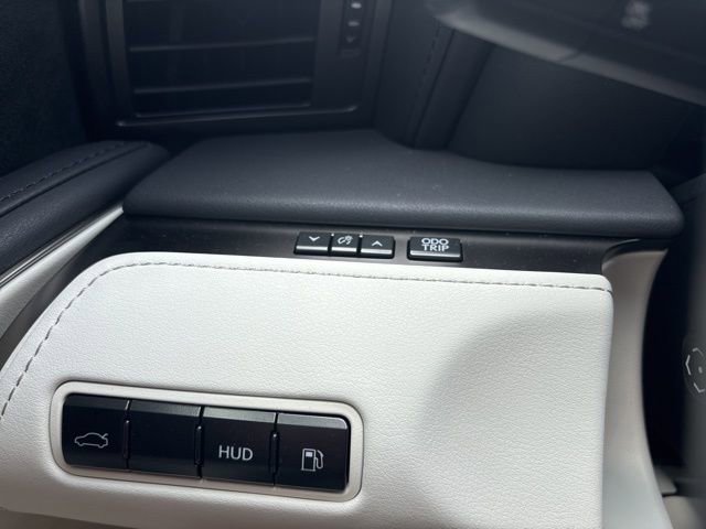 Used 2026 Lexus LC 500 Coupe image 33