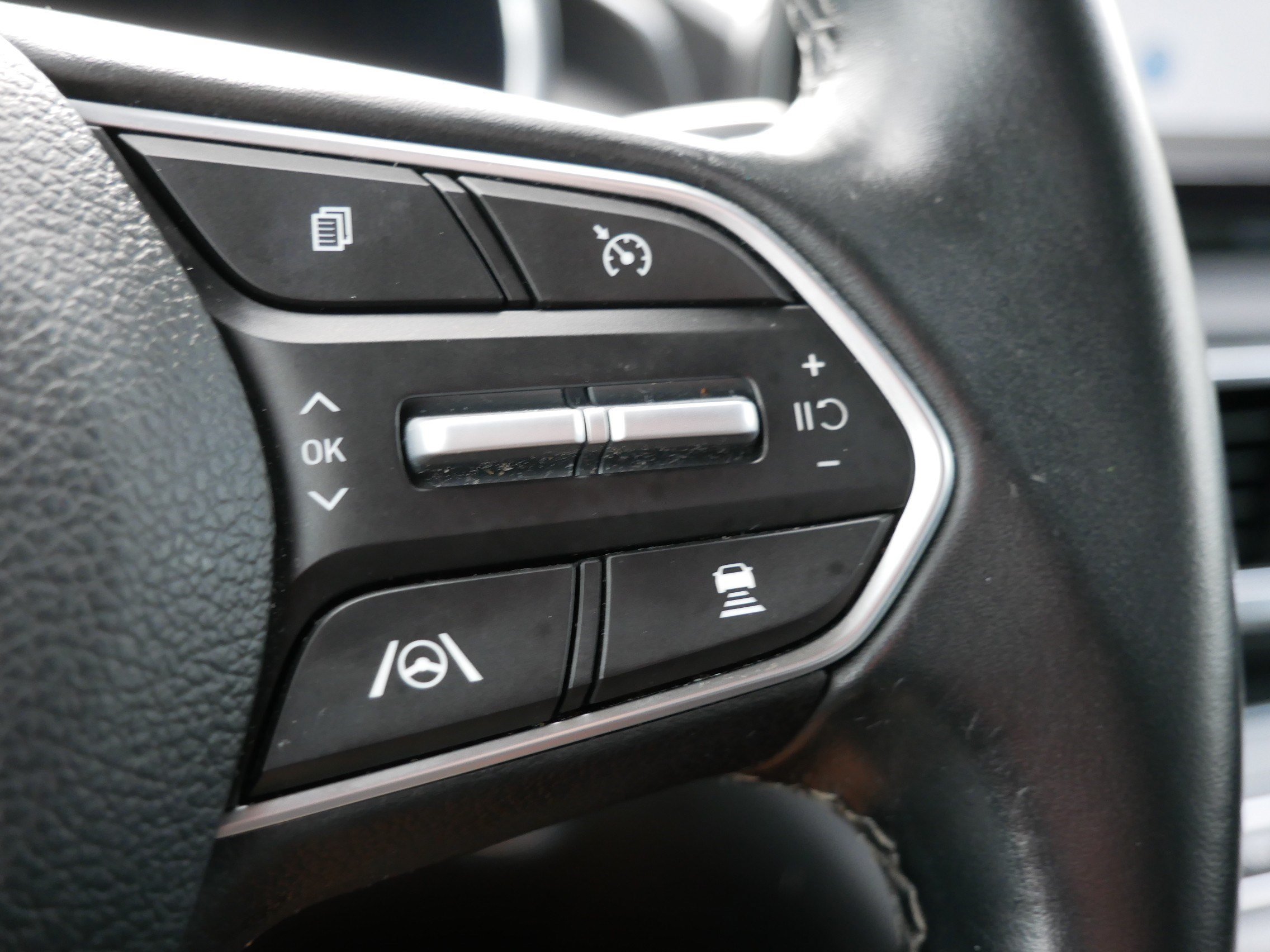 Certified 2023 Hyundai Santa Fe SEL AWD/4WD image 28