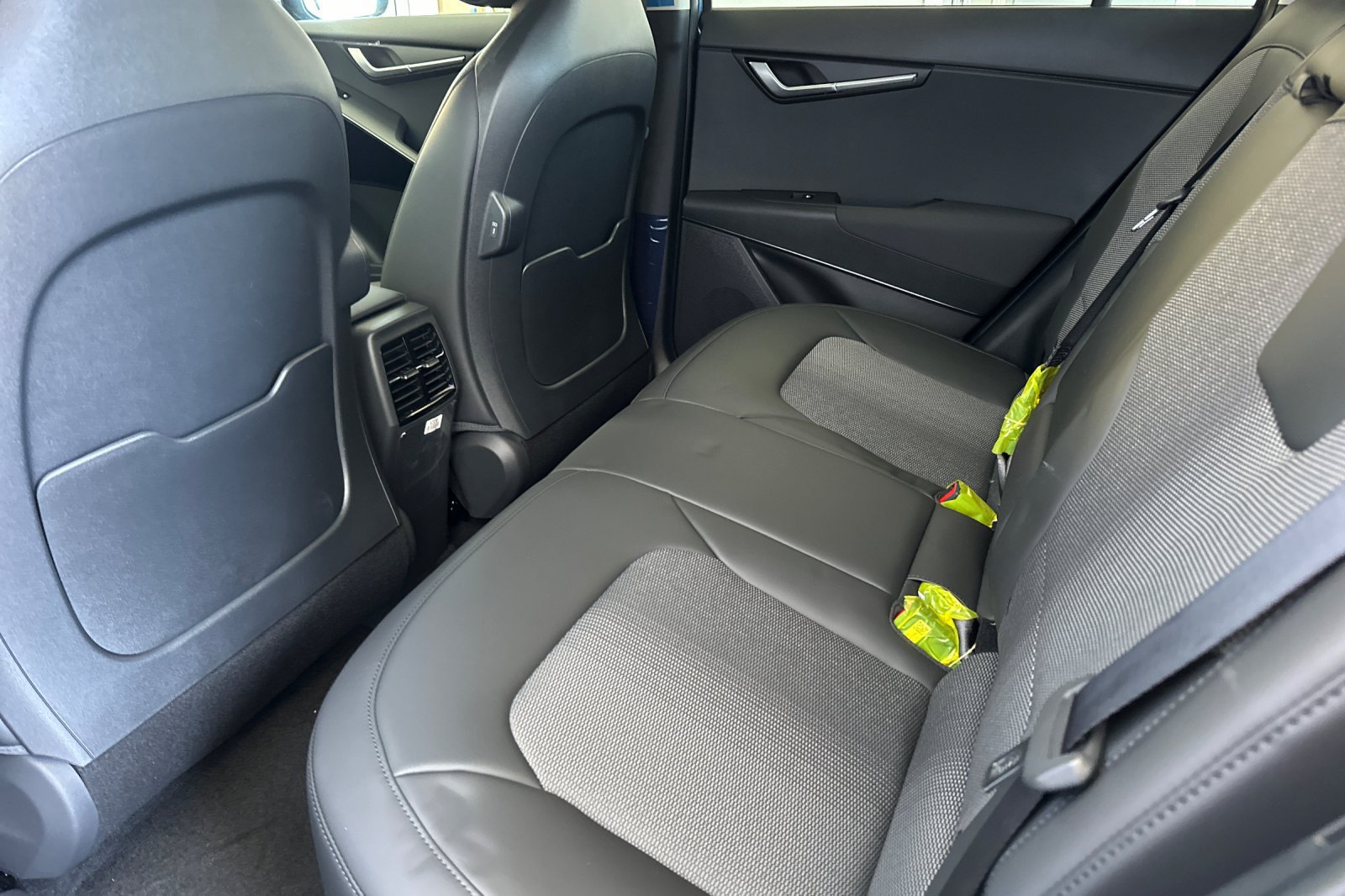 New 2026 Kia Niro Wind FWD image 12