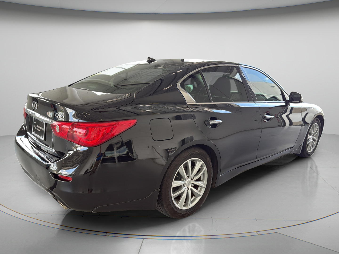 Used 2015 INFINITI Q50 Premium w/ Navigation Package RWD image 5