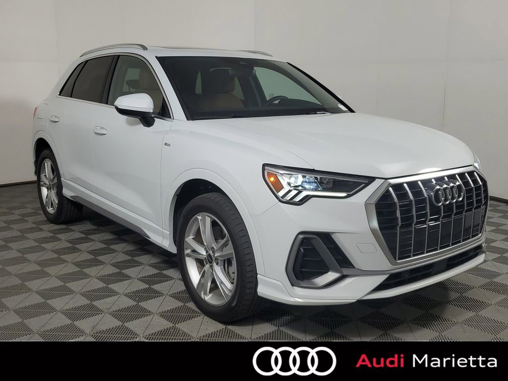 Used 2023 Audi Q3 2.0T Premium w/ Convenience Package AWD/4WD image 1