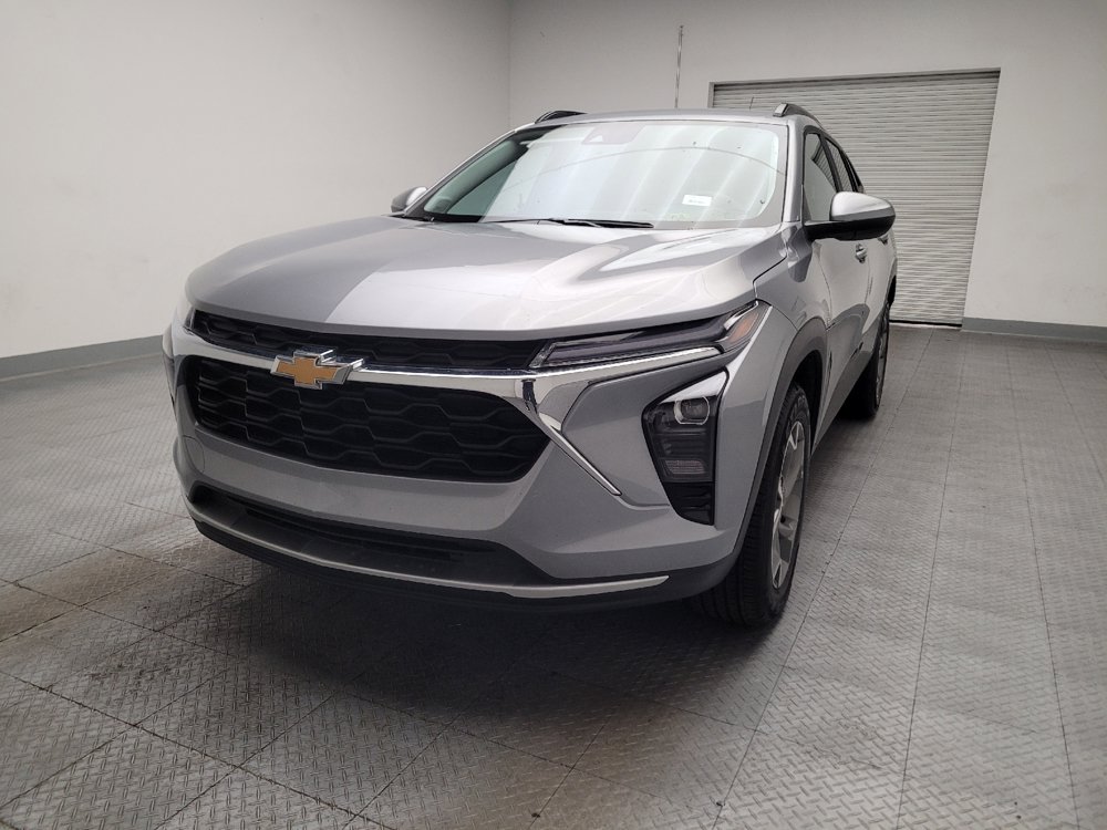 Used 2025 Chevrolet Trax LT FWD image 15