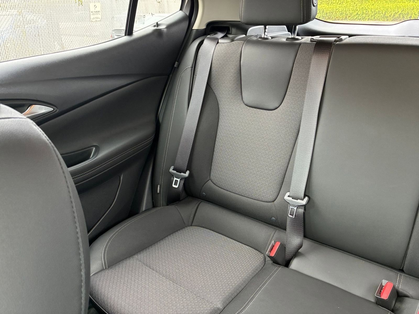 Used 2025 Buick Encore GX Preferred image 38