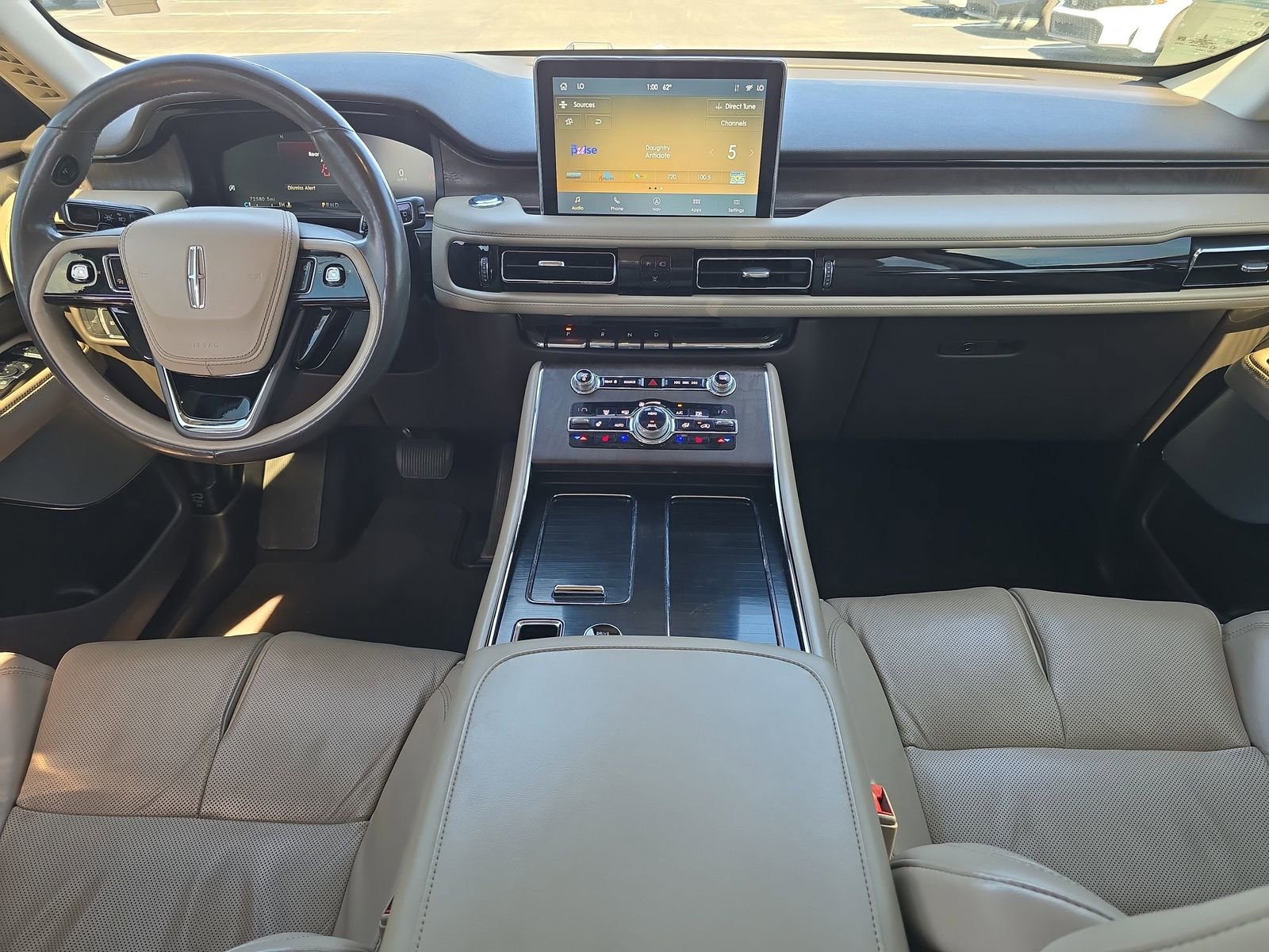 Used 2020 Lincoln Aviator Reserve w/ Equipment Group 202A image 9