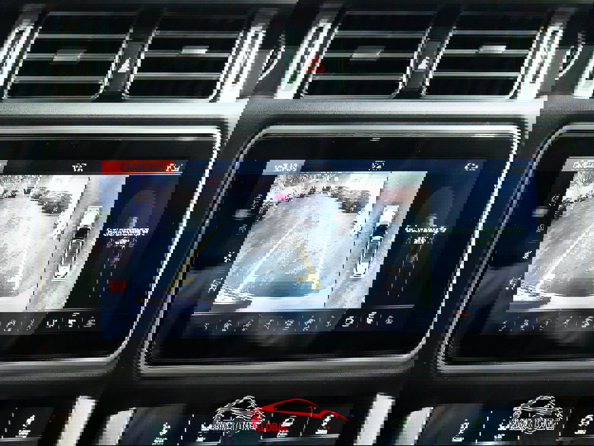 Used 2018 Land Rover Range Rover Long Wheelbase Supercharged image 34