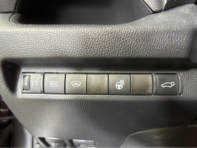 Used 2023 Toyota RAV4 XLE Premium image 39