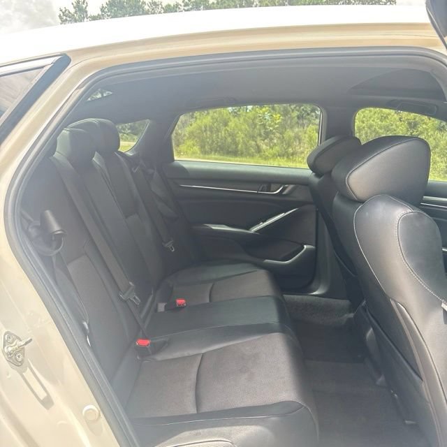 Used 2018 Honda Accord Sport image 16