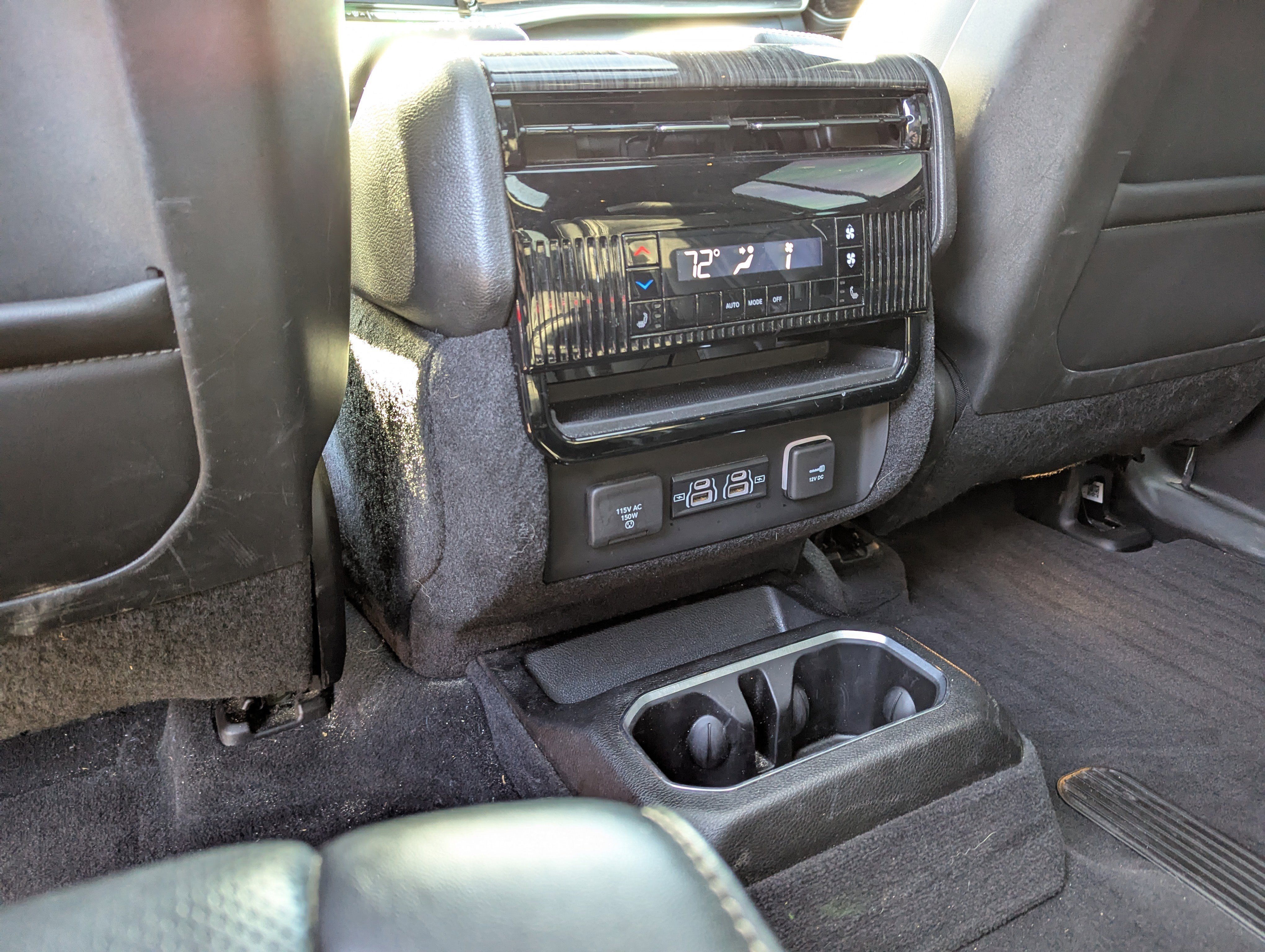 Used 2022 Jeep Wagoneer Series III w/ Premium Group I image 14