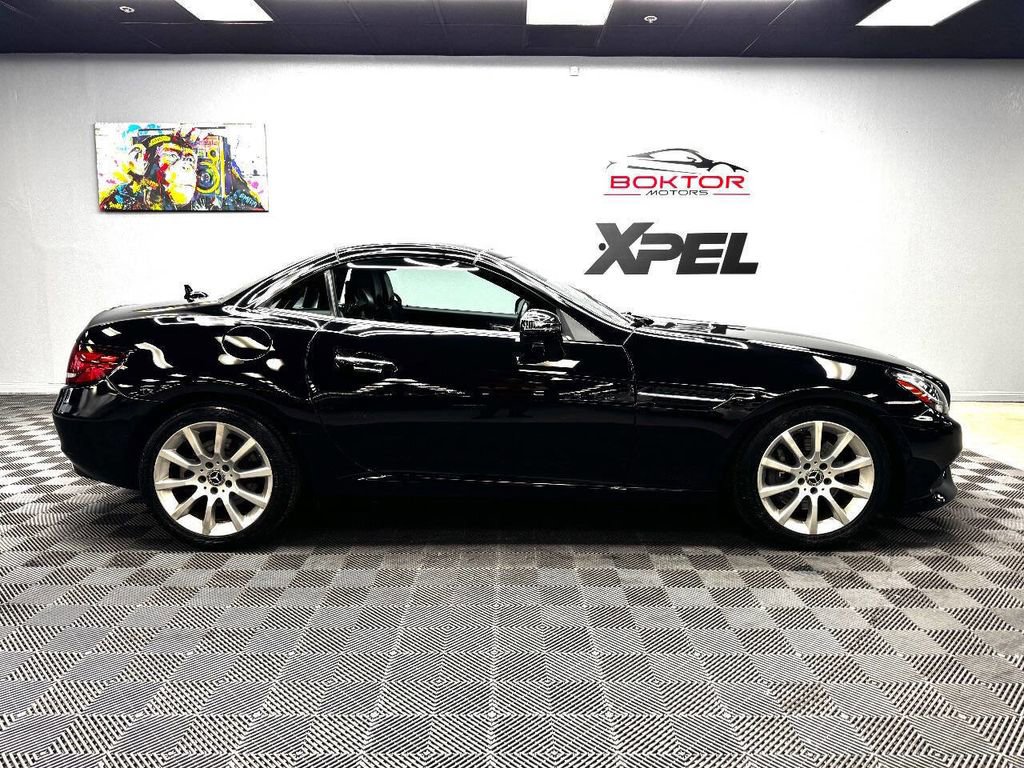 Used 2019 Mercedes-Benz SLC 300 w/ Premium Package image 29