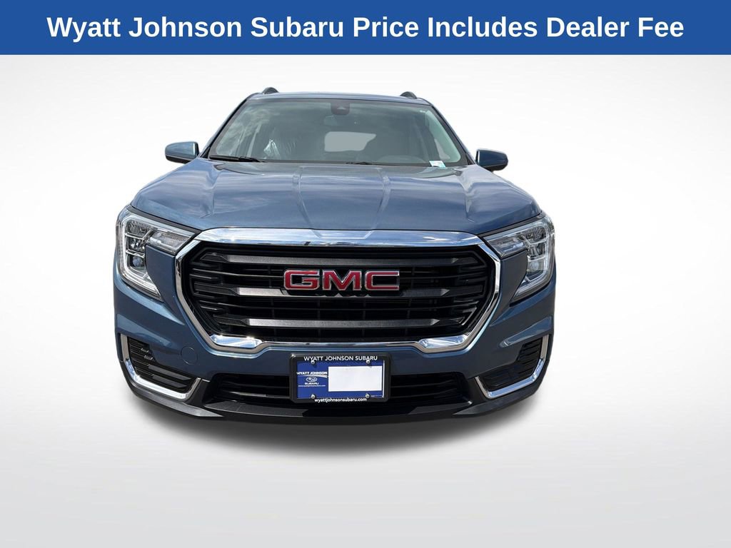 Used 2024 GMC Terrain SLE w/ Driver Convenience Package FWD image 12