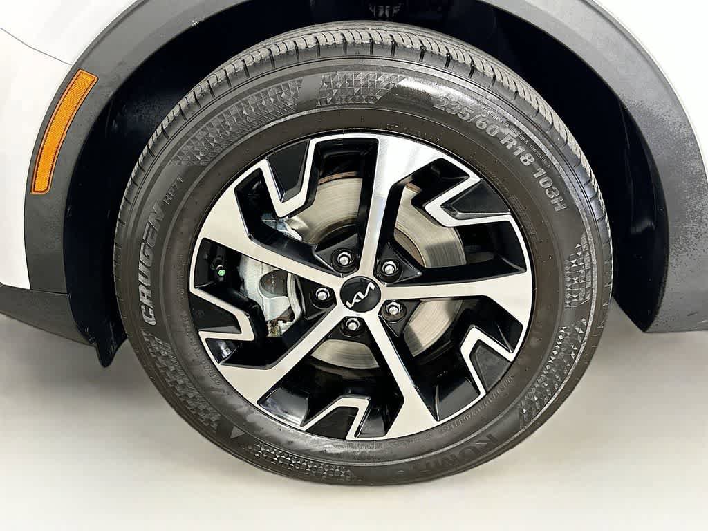 Used 2024 Kia Sportage EX FWD image 8